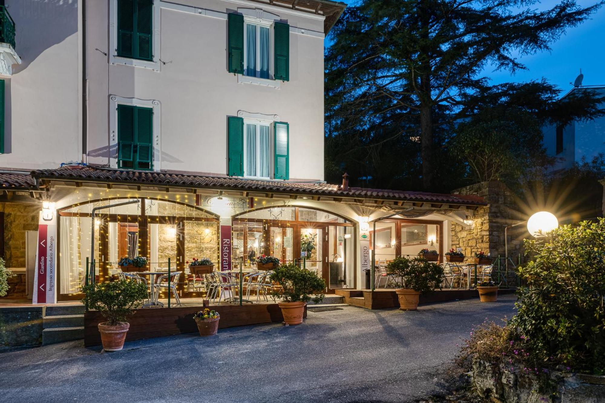 Hotel Ristorante Il Caminetto Diano Marina Extérieur photo