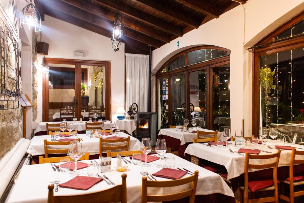 Hotel Ristorante Il Caminetto Diano Marina Extérieur photo