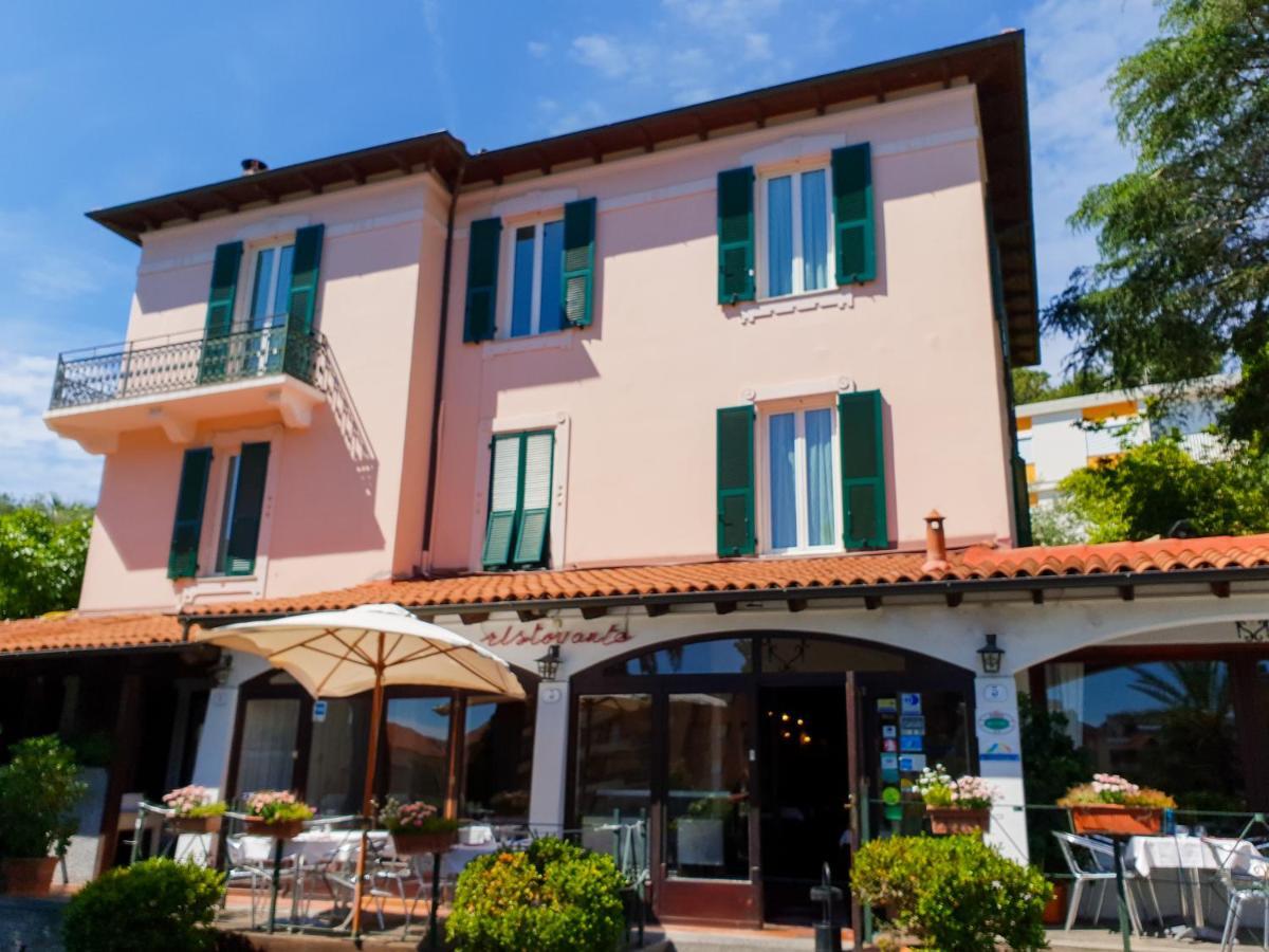 Hotel Ristorante Il Caminetto Diano Marina Extérieur photo